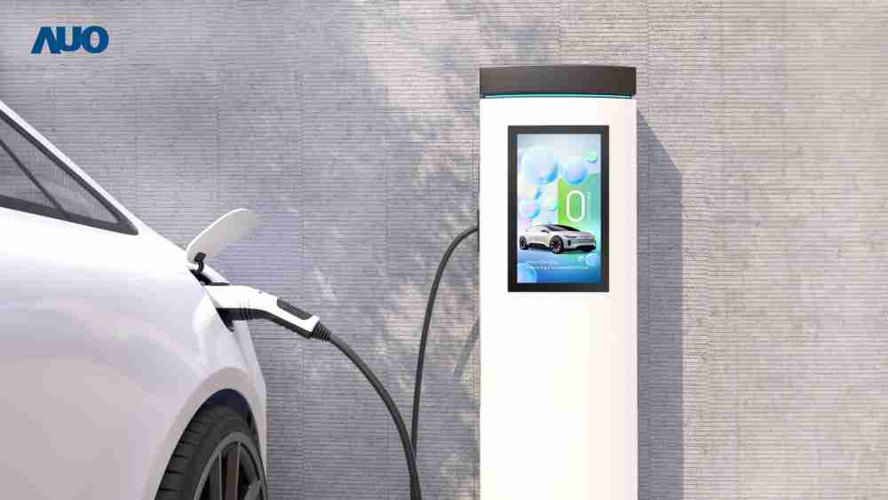 友達〝EVSE車用充電樁解決方案〞專為電動汽車充電樁設計，，，，具有高亮度、、克服戶外艱難環境的耐溫、、、耐紫外線等特性，，並搭載散熱性及擴充性強的高效能工業電腦，，，可實現人機互動訴求，，，，如資訊顯示、、、、支付等應用